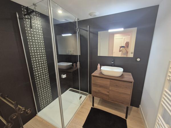 Maison 7 pièce(s) 6 chambre(s) 261 m²