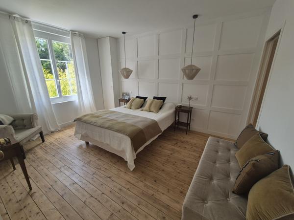 Maison 7 pièce(s) 6 chambre(s) 261 m²