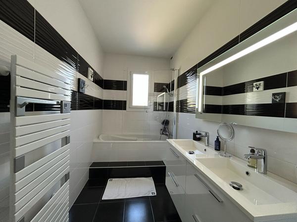 Maison Saint Medard En Jalles 6 pièce(s) 175.74 m2