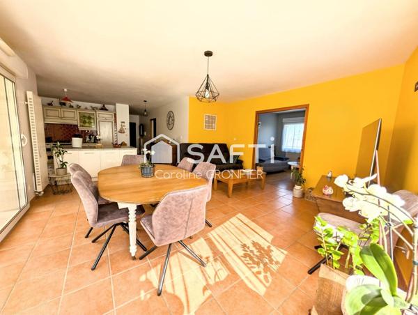 Appartement rez-de-jardin dans résidence avec piscine et court de tennis