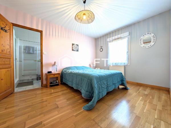 Appartement rez-de-jardin dans résidence avec piscine et court de tennis