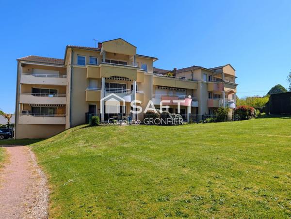 Appartement rez-de-jardin dans résidence avec piscine et court de tennis
