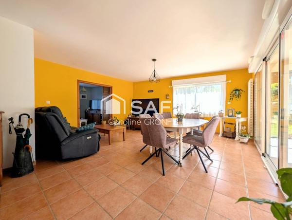 Appartement rez-de-jardin dans résidence avec piscine et court de tennis