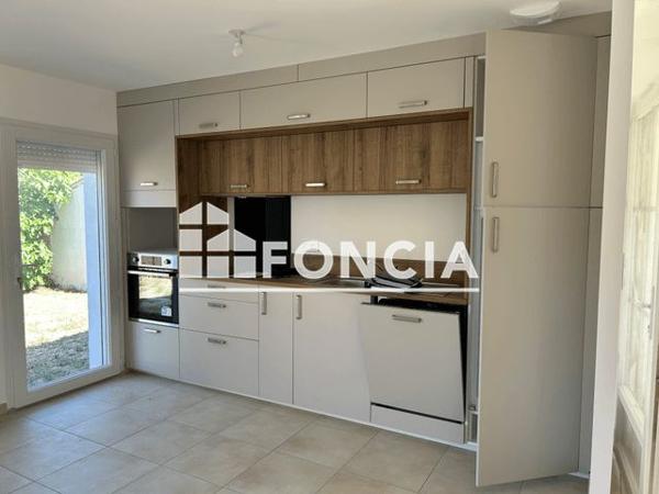 À vendre Maison 4 pièces 100 m² - L'épine 85740