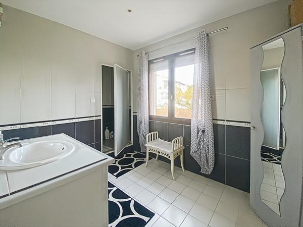 Maison 5 pièces - 160 m² Exclusivité efficity