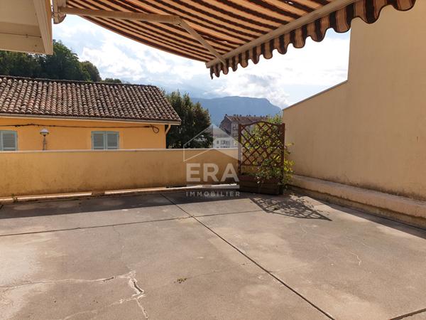 Voiron Bel Appartement T4  de 96m² avec Terrasse de 61m² et vue montagnes