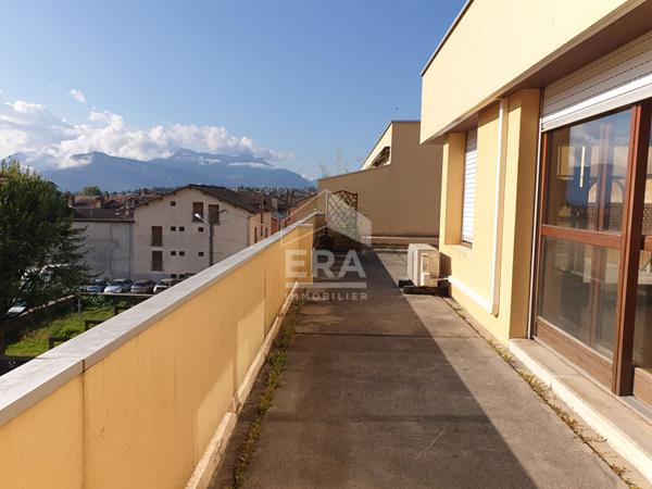 Voiron Bel Appartement T4  de 96m² avec Terrasse de 61m² et vue montagnes