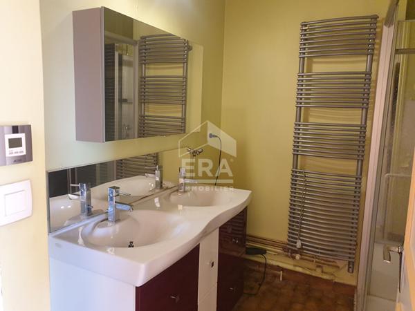 Voiron Bel Appartement T4  de 96m² avec Terrasse de 61m² et vue montagnes