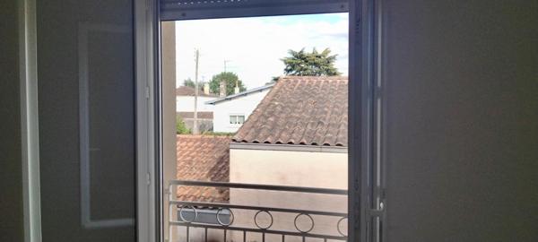 Charmante maison familiale avec garage à Libourne au coeur d'une résidence paisible .