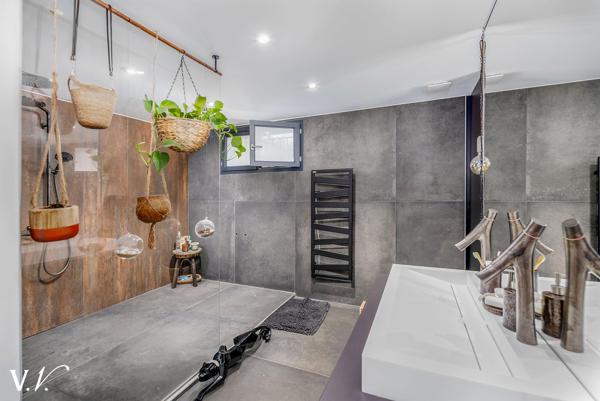 VILLA AUX PRESTATIONS DE STANDING - EYSINES