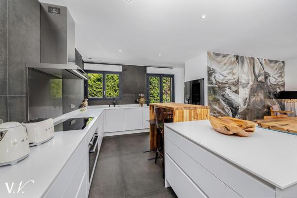 VILLA AUX PRESTATIONS DE STANDING - EYSINES