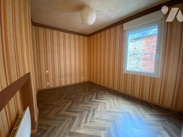 Maison à vendre à Vitré : à seulement 7 minutes à pieds de la gare, maison d'environ 110 m² qui...
