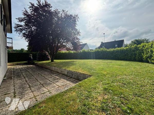 NOUVEAUTE ! A vendre en EXCLUSIVITE chez Trente-Cinq Notaires ! 

Sur la commune de Saint-Erb...