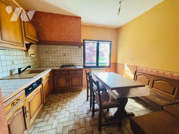 NOUVEAUTE ! A vendre en EXCLUSIVITE chez Trente-Cinq Notaires ! 

Sur la commune de Saint-Erb...