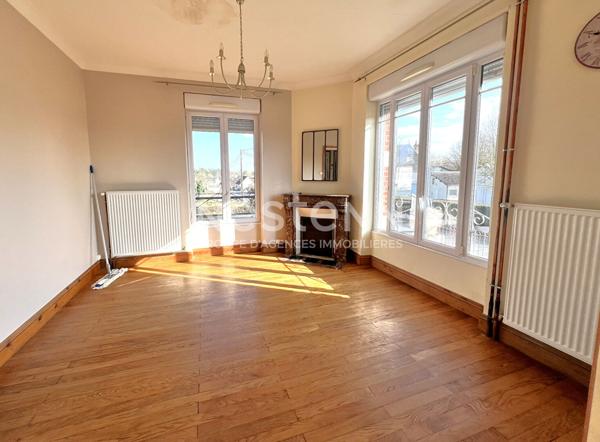 MAISON DES ANNÉES 30 3 CHAMBRES À VENDRE AU COEUR DE POULAINES À DEUX PAS DES COMMERCES (INDRE 36)