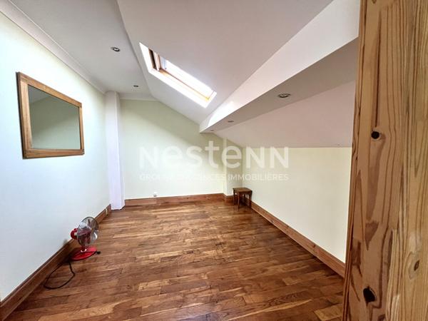 MAISON DES ANNÉES 30 3 CHAMBRES À VENDRE AU COEUR DE POULAINES À DEUX PAS DES COMMERCES (INDRE 36)