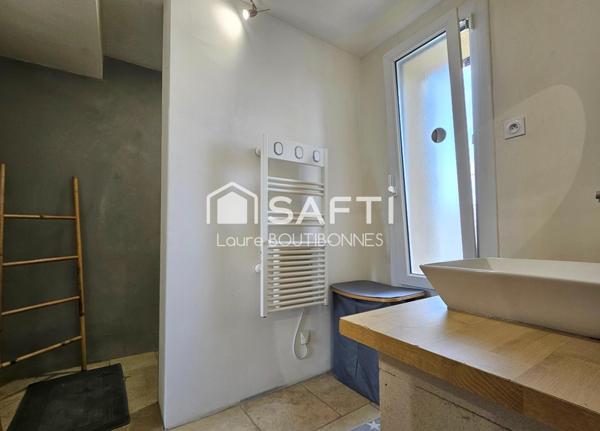 Maison de caractère rénovée proche accès autoroute