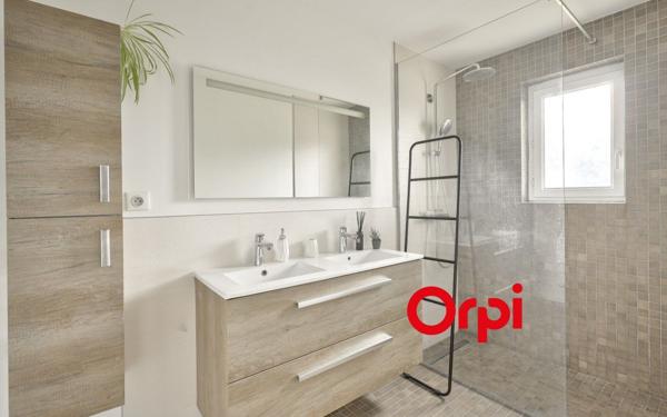 Maison à vendre    5 pièces • 170 m2 Grézieu-la-Varenne