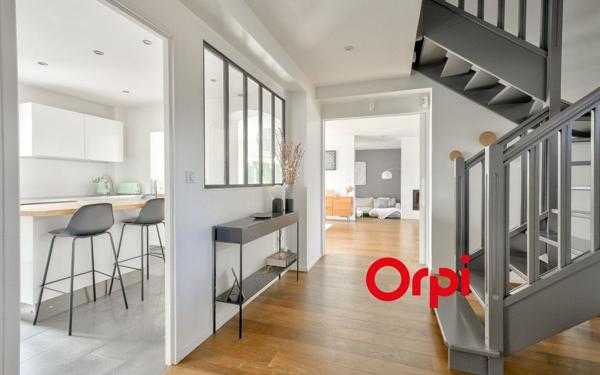 Maison à vendre    5 pièces • 170 m2 Grézieu-la-Varenne