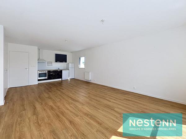 A VENDRE -  HILLION/ST RENE - APPARTEMENT T3 - CENTRE