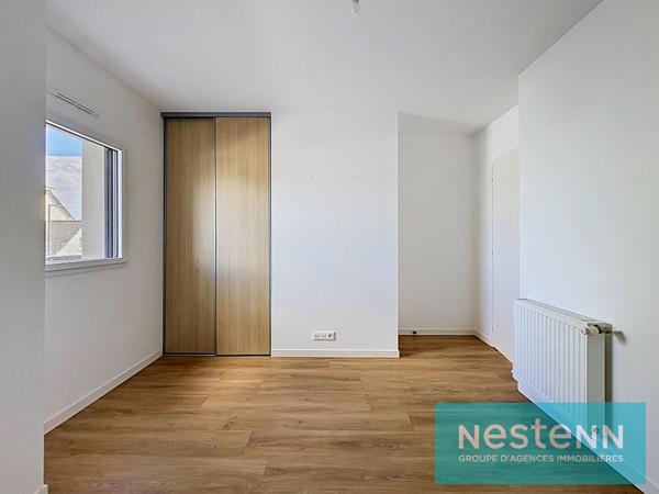 A VENDRE -  HILLION/ST RENE - APPARTEMENT T3 - CENTRE