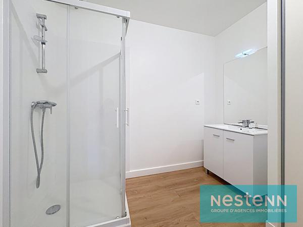 A VENDRE -  HILLION/ST RENE - APPARTEMENT T3 - CENTRE