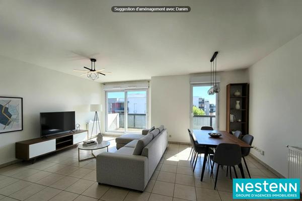 Appartement Meyzieu 3 pièces 66.42 m2 Proche Tram - Résidence calme avec piscine, garage, cave et parking