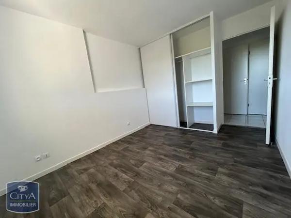 Appartement à louer 2 pièces 55.8m²