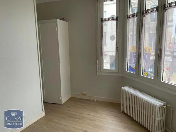 Appartement à louer 1 pièce 26.02m²