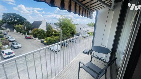 CARNAC : en exclusivité entre bourg et plage appartement avec cave et parking 