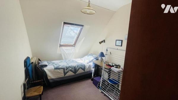 CARNAC : en exclusivité entre bourg et plage appartement avec cave et parking 