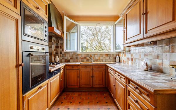 Appartement à vendre    3 pièces • 74,41 m2 Sèvres