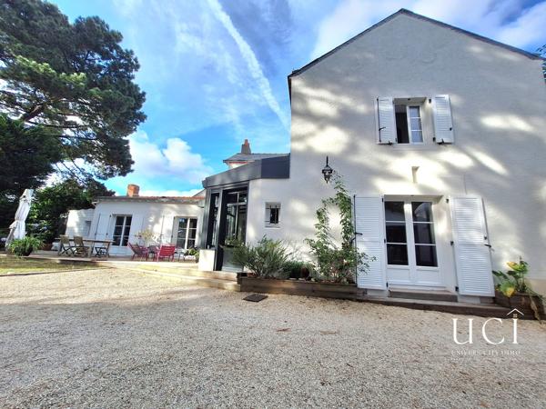 Maison de charme 196 m² – 5 chambres – Terrain de 1447m² – Nantes Sud
