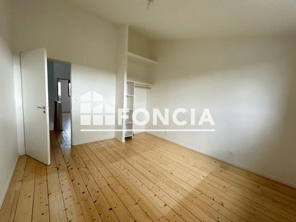 Location Maison 3 pièces 72 m² - 62 RUE ROBERT PLANTIVEAU Surgeres 17700