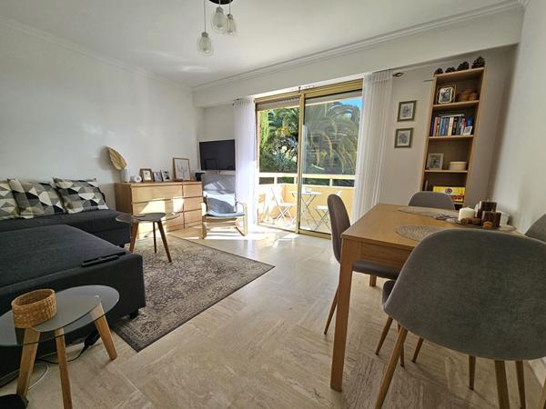 Appartement Grasse 2 pièces 36.66 m2, piscine et tennis