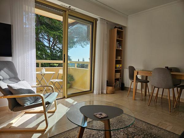 Appartement Grasse 2 pièces 36.66 m2, piscine et tennis