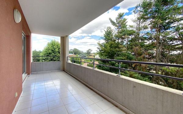 Appartement à vendre    2 pièces • 4 058 m2 Avignon