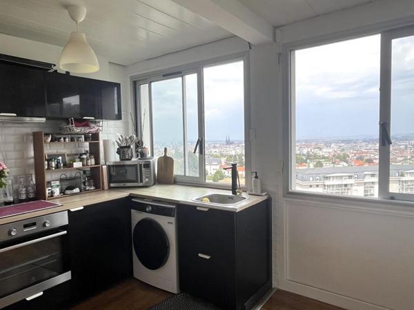 Chamalières - Appartement T3 traversant avec vue panoramique