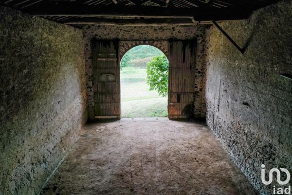 Longère 5 pièces de 260 m² à Mauges-sur-Loire (49410)