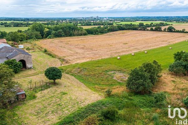 Longère 5 pièces de 260 m² à Mauges-sur-Loire (49410)