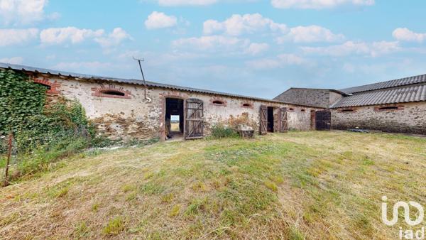 Longère 5 pièces de 260 m² à Mauges-sur-Loire (49410)