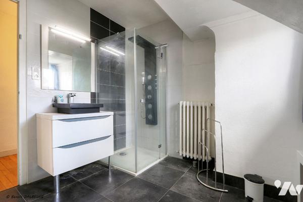 MONTFORT SUR MEU - au coeur de ville, maison de 175 m² avec piscine