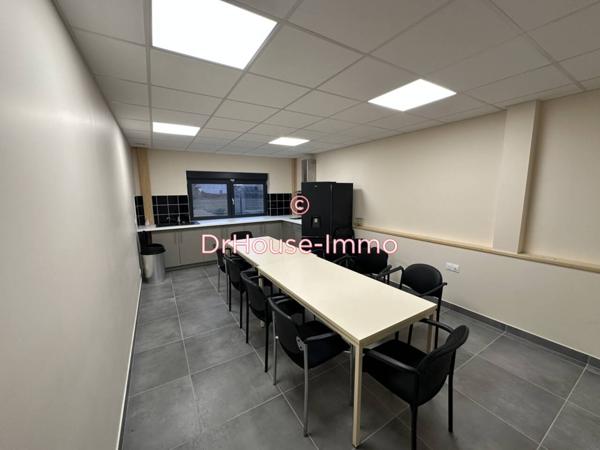 Commerce à louer 5 pièces de 367 m²