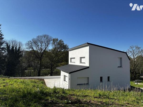 A VENDRE 56 ELVEN BELLE MAISON NEUVE AVEC SOUS-SOL PROCHE BOURG ET ECOLE