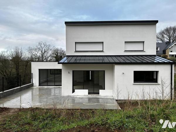 A VENDRE 56 ELVEN BELLE MAISON NEUVE AVEC SOUS-SOL PROCHE BOURG ET ECOLE