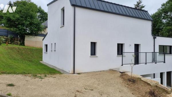 A VENDRE 56 ELVEN BELLE MAISON NEUVE AVEC SOUS-SOL PROCHE BOURG ET ECOLE