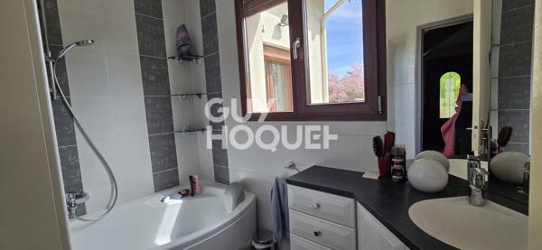 MAISON À VENDRE DE 7 PIÈCES DE 154,20 M²