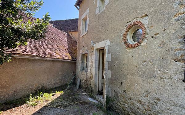 Maison à vendre    6 pièces •  Bélâbre