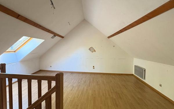 Maison à vendre    6 pièces •  Bélâbre