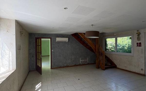 Maison à vendre    6 pièces •  Bélâbre